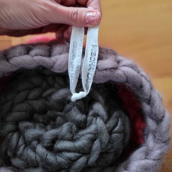 NWOT Mischa Lampert Beanie Deep Pomster Grey Silver Fox Pom